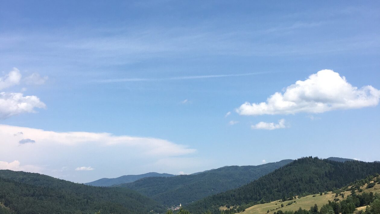 Bezpečnostné protokoly pre Solo Travel: Rutina, zdieľanie polohy a pravidelný check-in