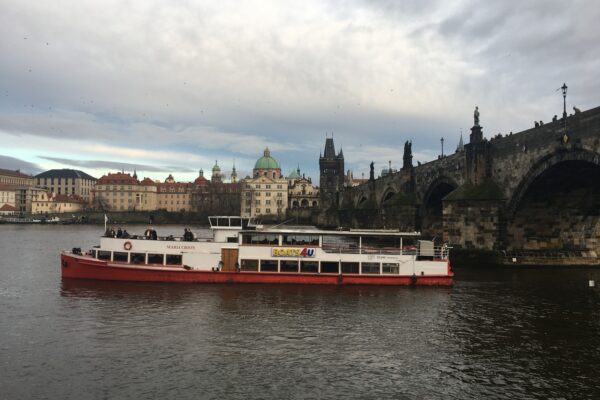 Skupinové cesty: Stanovenie pravidiel a efektívne využitie aplikácií na zdieľanie výdavkov