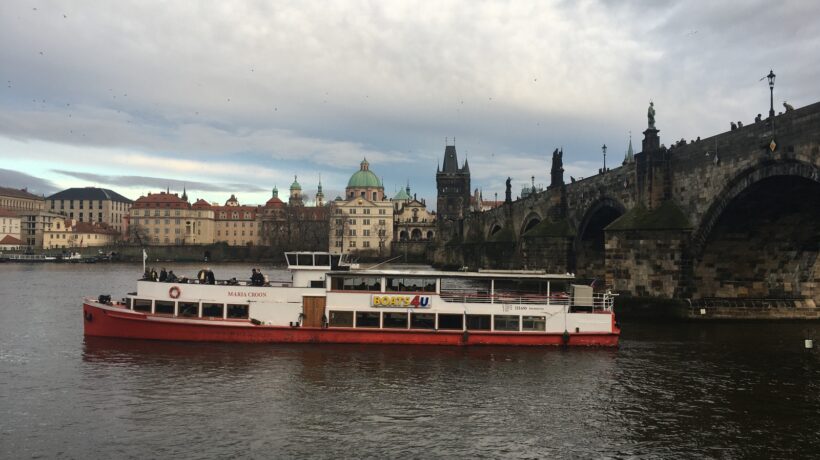 Skupinové cesty: Stanovenie pravidiel a efektívne využitie aplikácií na zdieľanie výdavkov