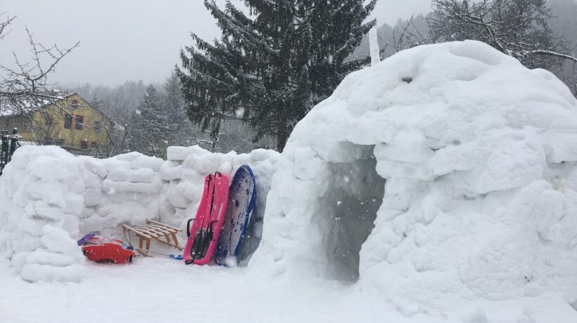 Írska krajina: Pobrežné útesy, tradičné Puby a objavovanie zelenej krajiny
